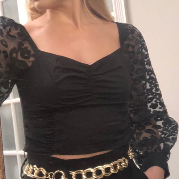 Solddds Zara Sweetheart Top with Puff Sleeves - Picture 5 of 5